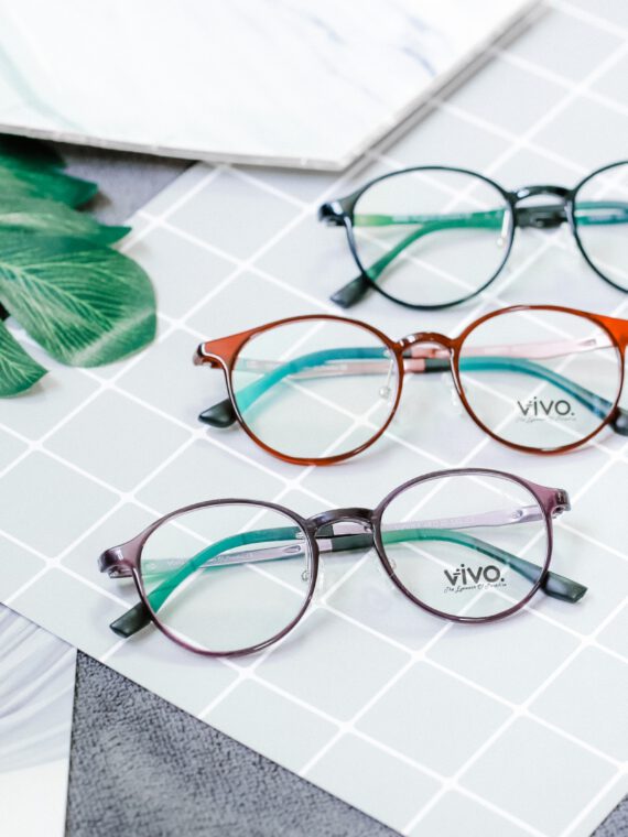 ร้านแว่นตา iWear กรอบแว่น vivio
